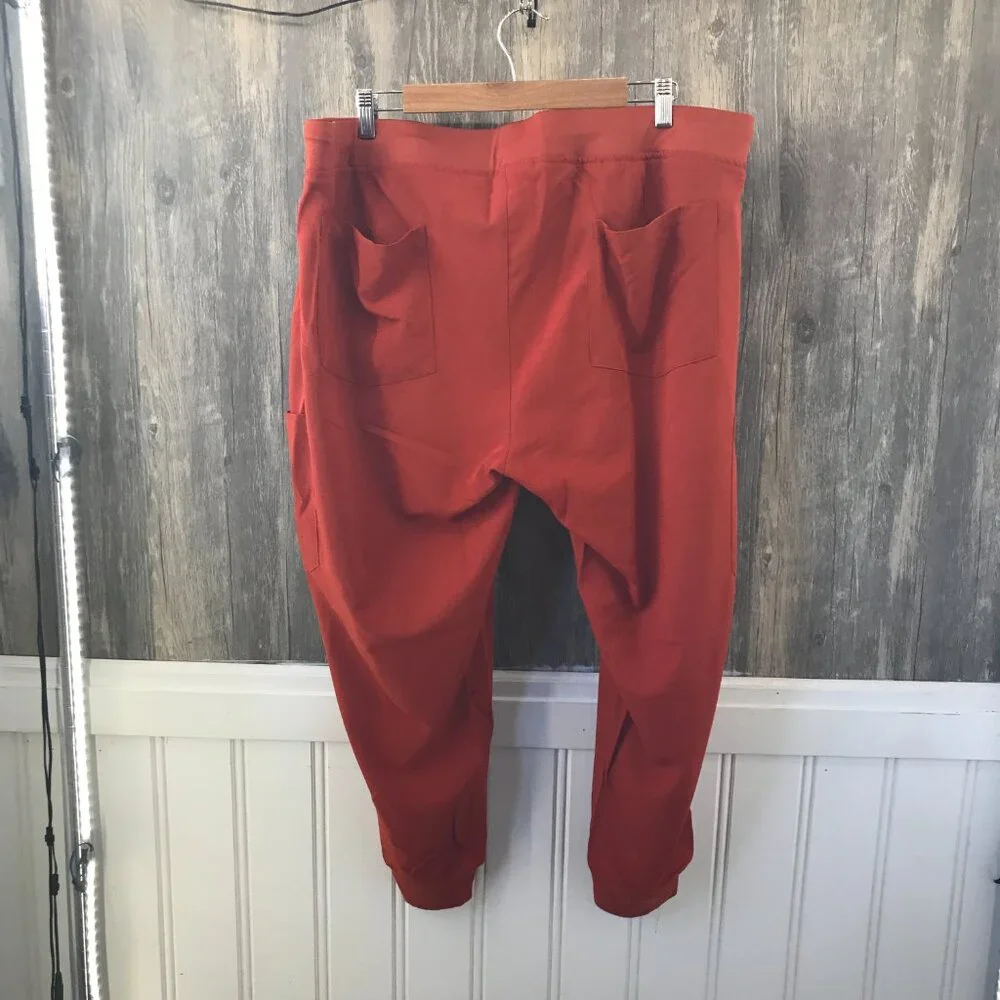 Mandala rust orange 2 piece scrub set size 2XL nwot - Picture 8 of 8